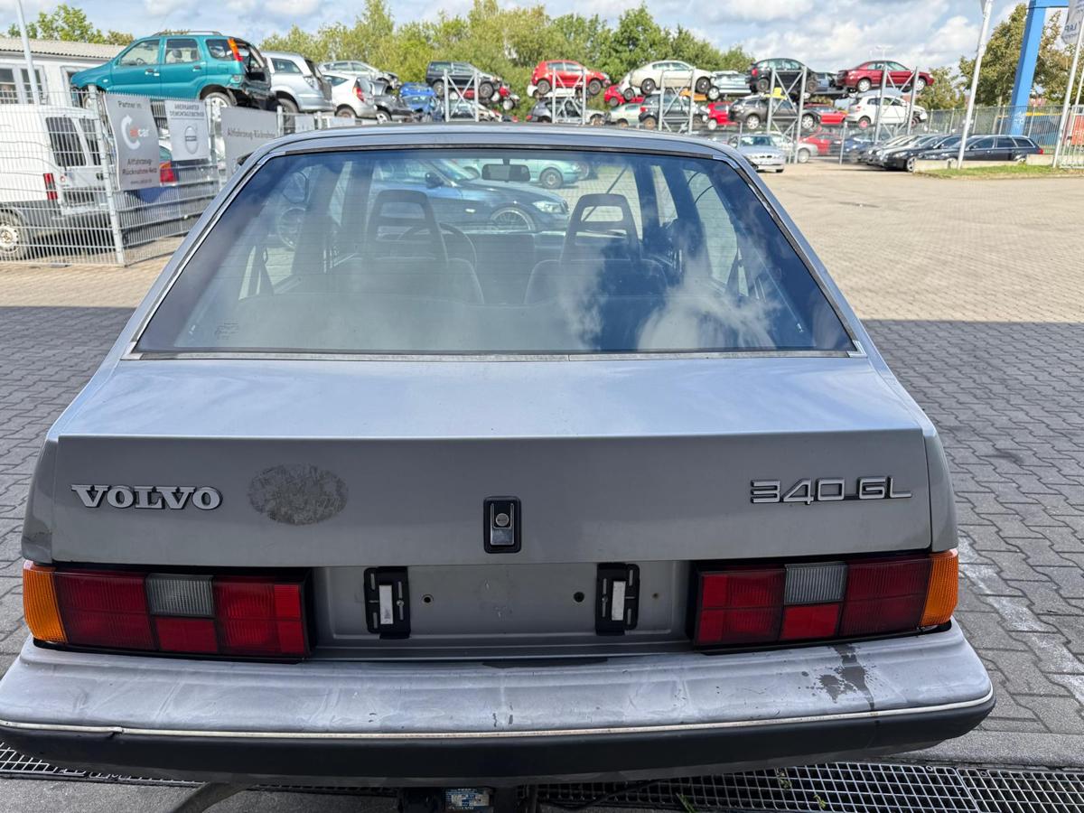 Volvo 340 original Heckklappe mit Scheibe silber Rohbau BJ86
